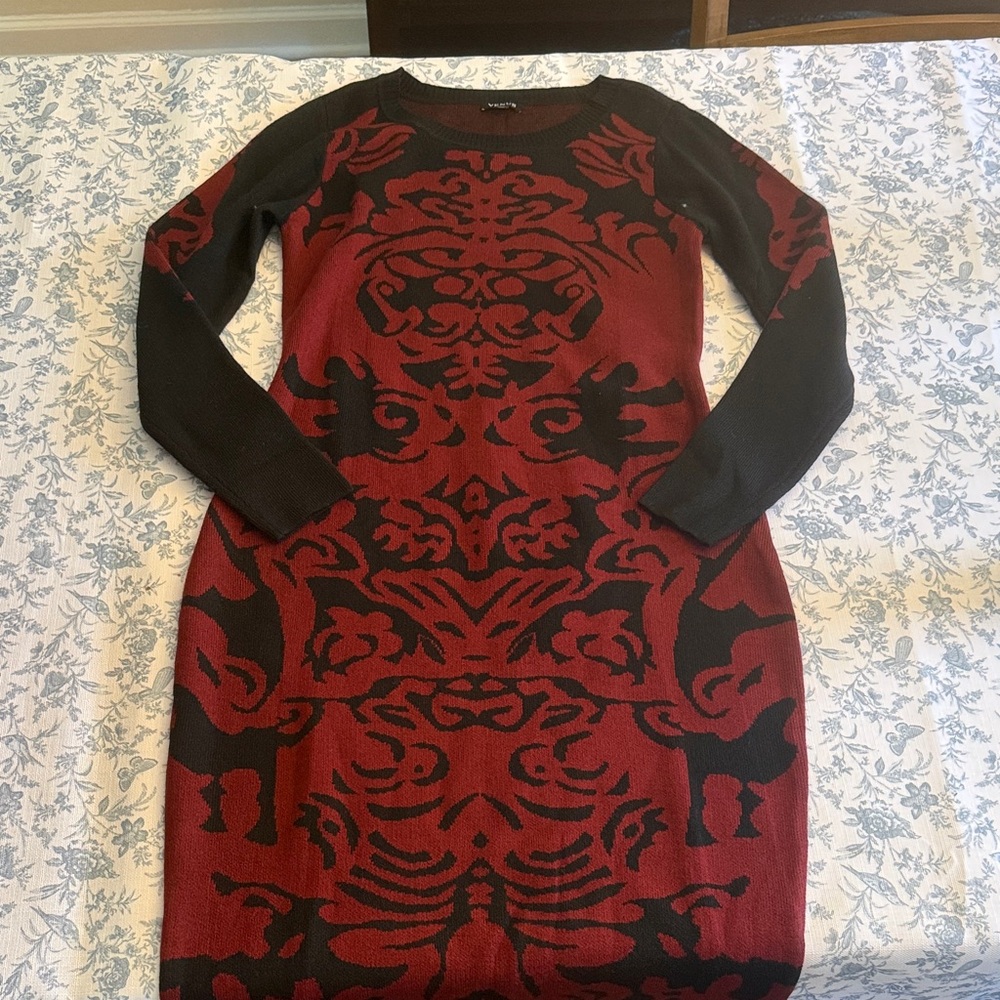 VENUS Red and Black Patterned Midi Dress